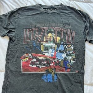 Abercrombie & Fitch T shirt